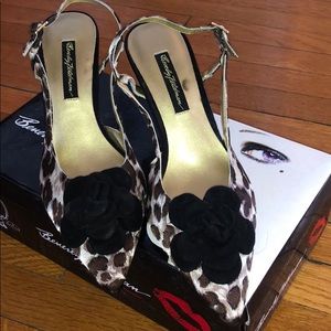 NEW Beverly Feldman Leopard satin kitten heel